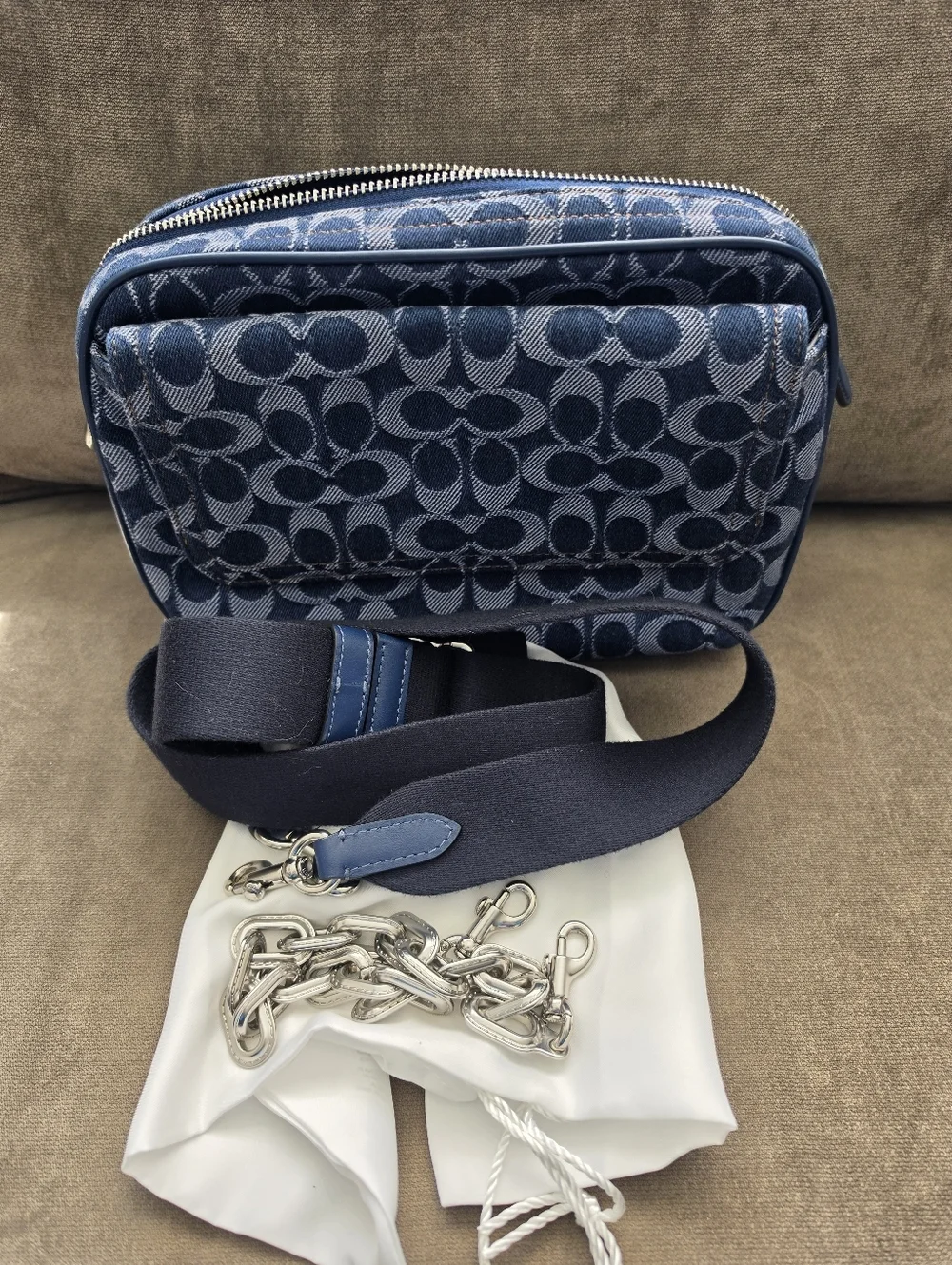 Coach Charter 24 In signature Denim